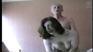 Tätoveeritud blond naudib raske threesome