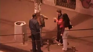 Blondes kordamööda istub pussies kohta noor kukk