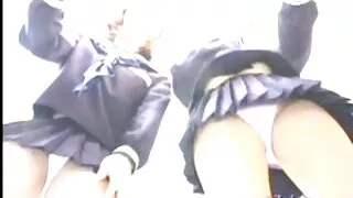 Niger rõõmsalt spanks on perse Ilus blondes