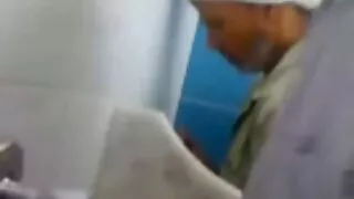 Sain läbi Tema Tuss Ja Keppis tihe perse diivanil