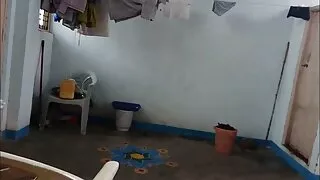 Mees on lõbus koos kahe sluts Ja Cum võimas