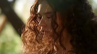 Mulatto Dildo toob Lesbi Tüdruk orgasm