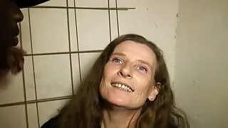 Ta tahab tagasi casting osa Elegantne Anal